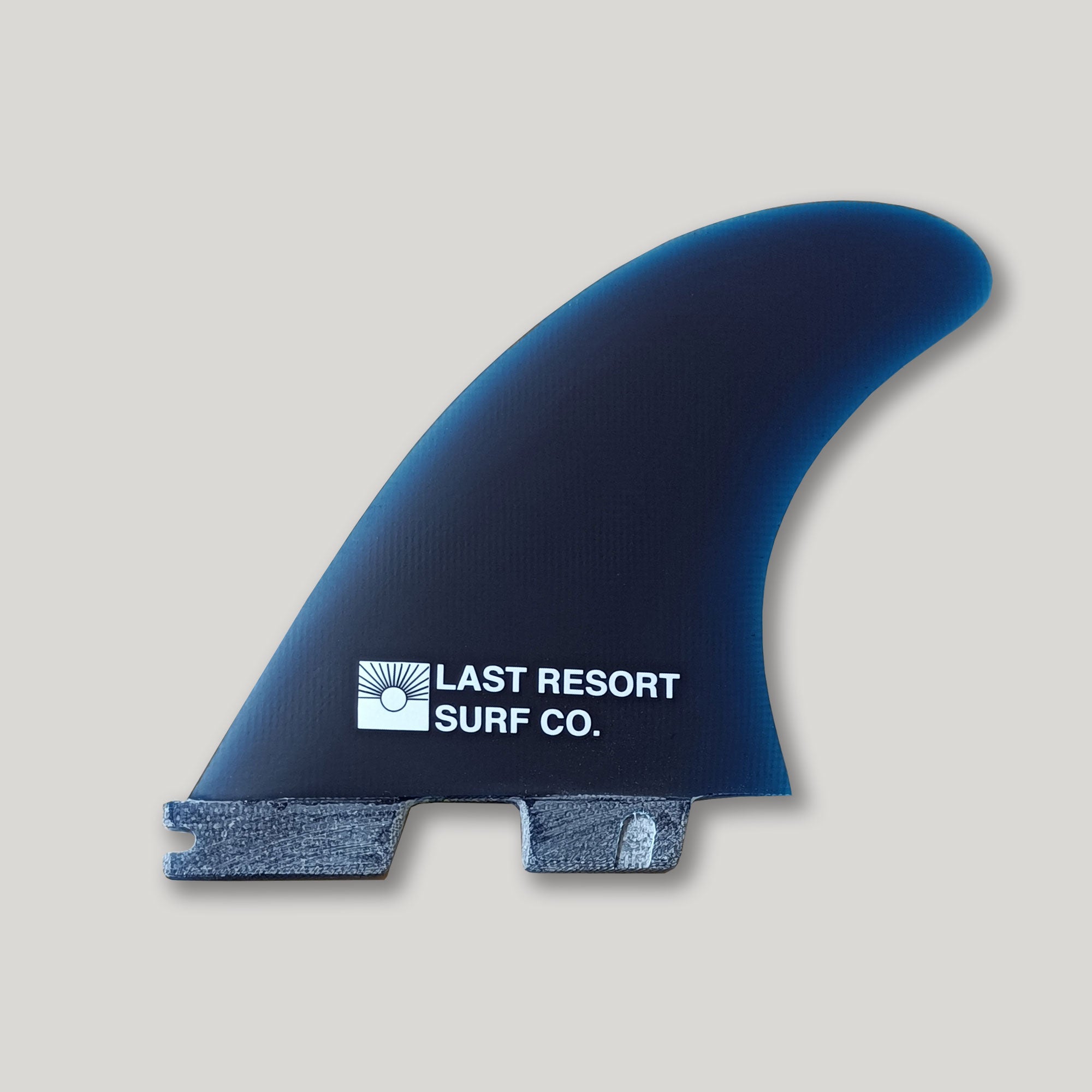 Caye Navy Tri-Fin Click Tab